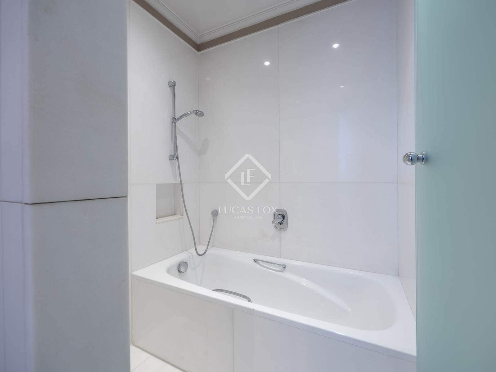 7 slaapkamer Appartement te koop in Valencia stad met garage - € 2.800.000 (Ref: 8917505)