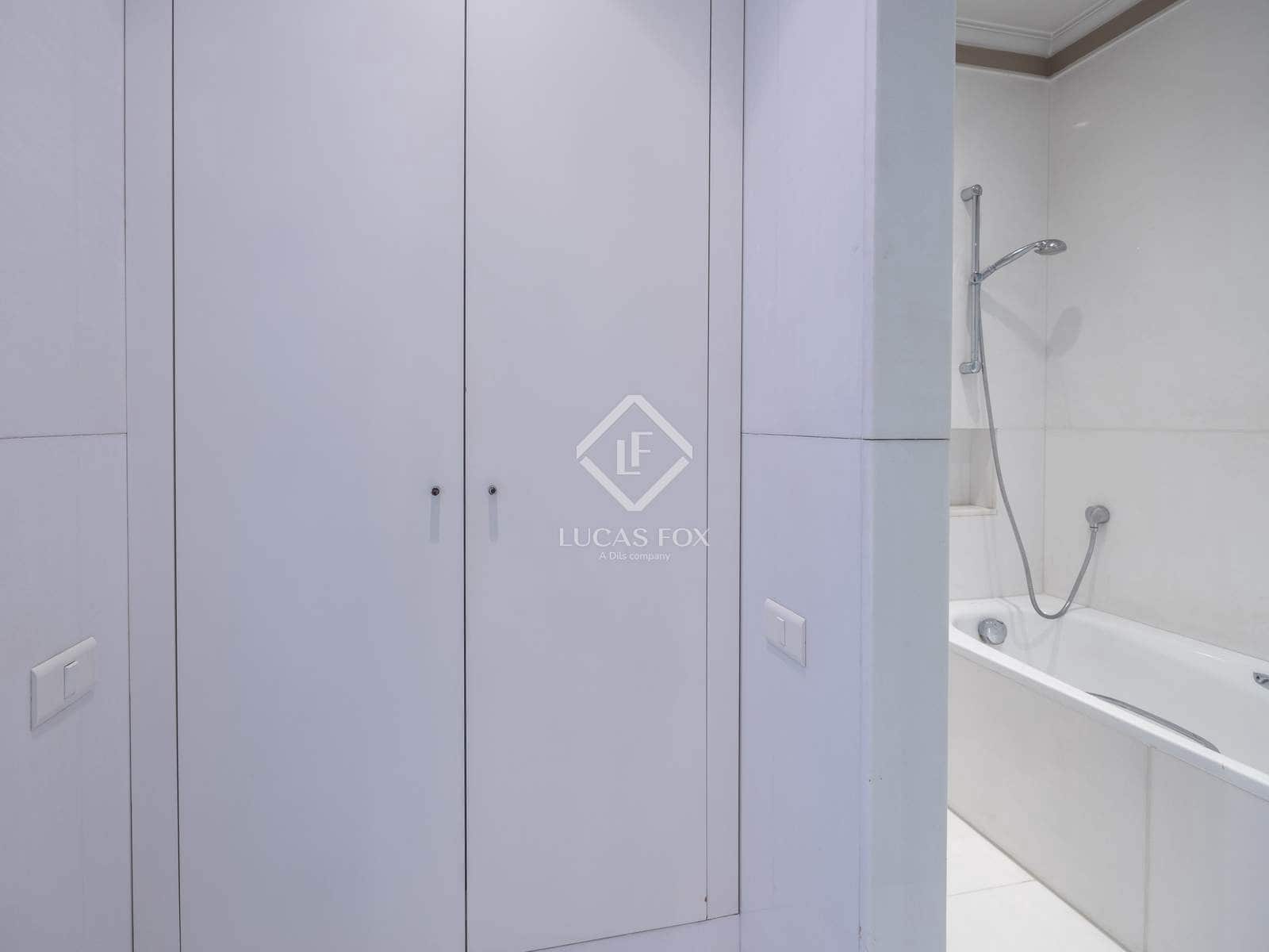 7 slaapkamer Appartement te koop in Valencia stad met garage - € 2.800.000 (Ref: 8917505)