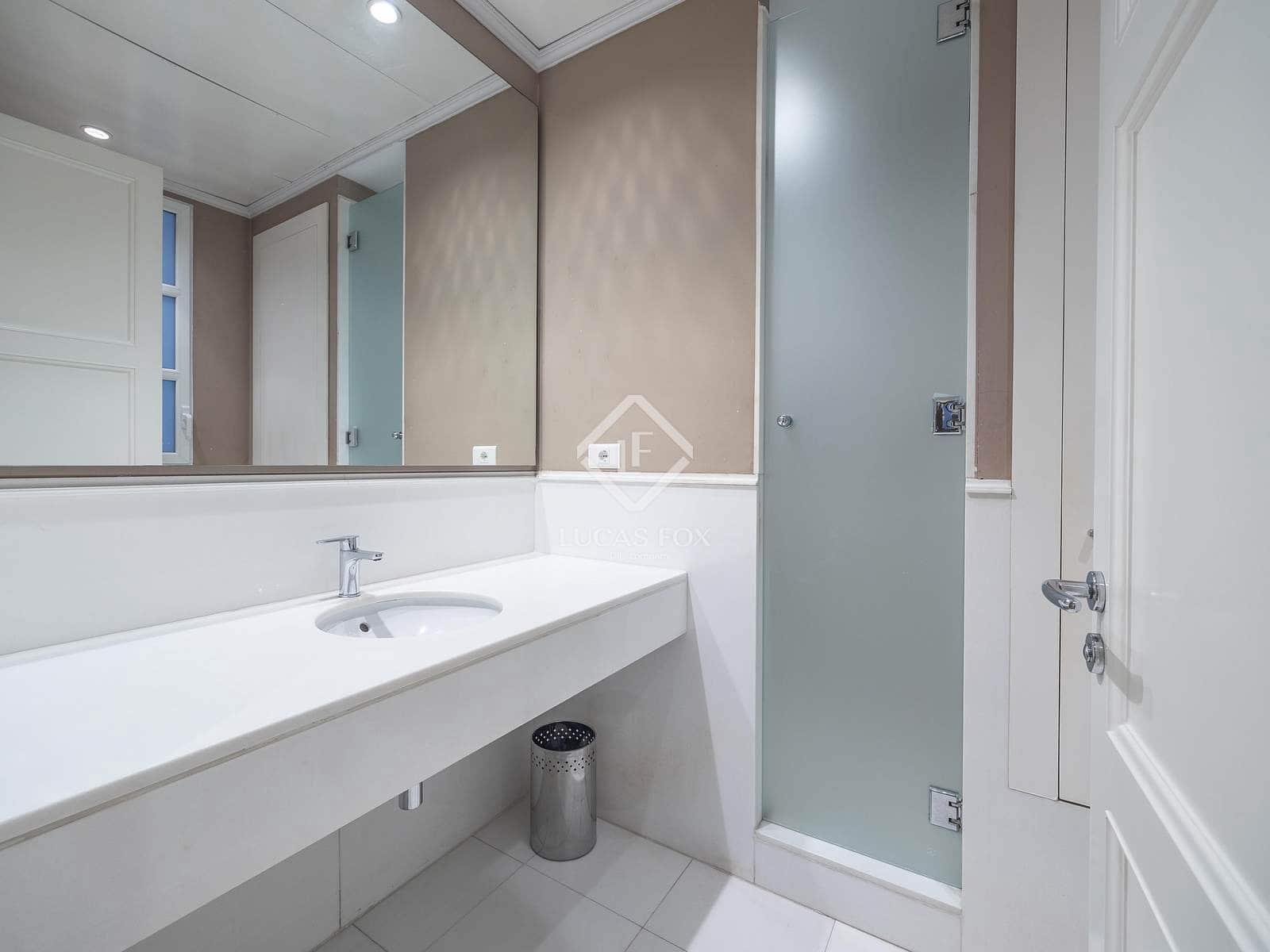 7 slaapkamer Appartement te koop in Valencia stad met garage - € 2.800.000 (Ref: 8917505)