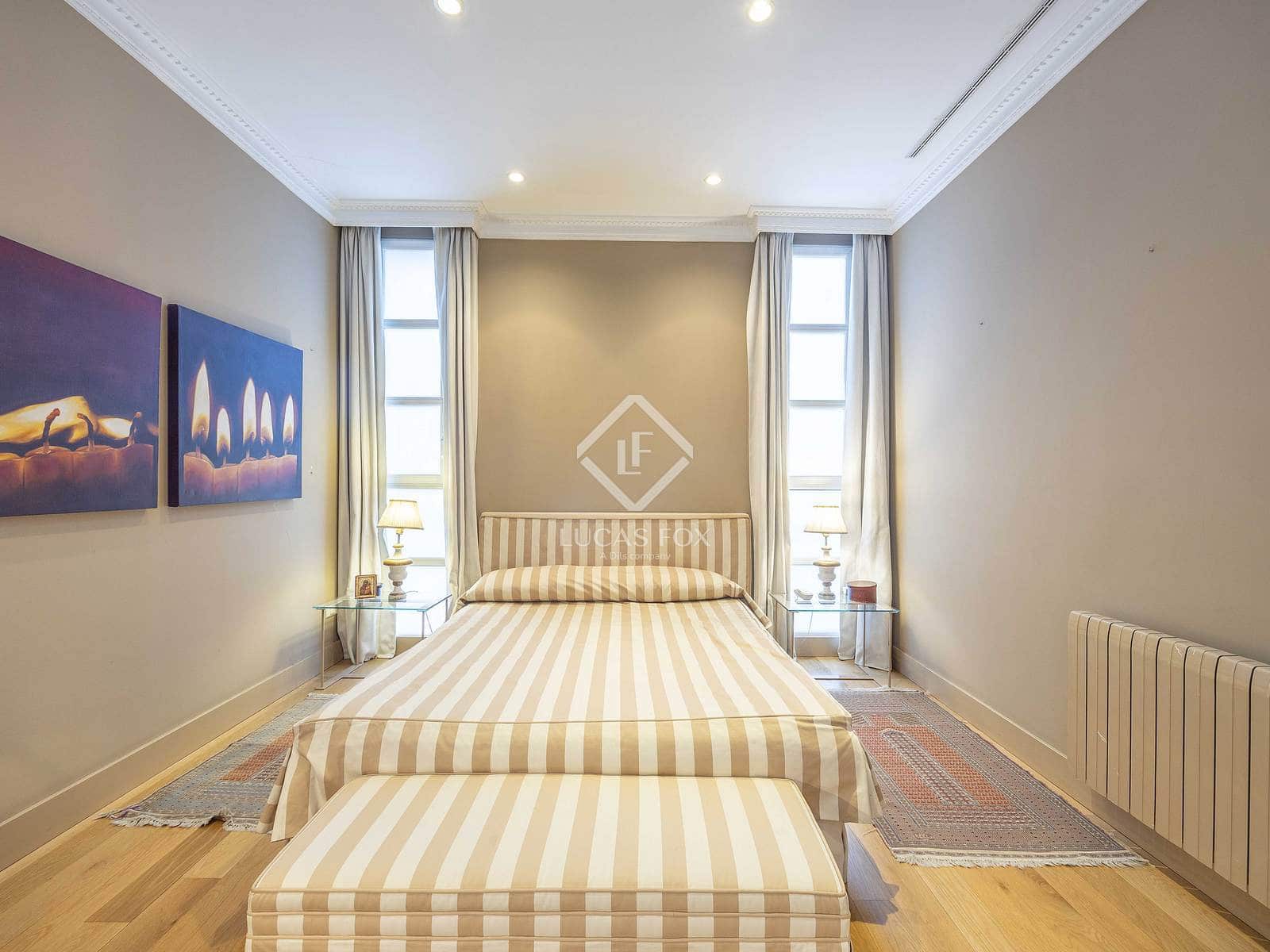 7 slaapkamer Appartement te koop in Valencia stad met garage - € 2.800.000 (Ref: 8917505)