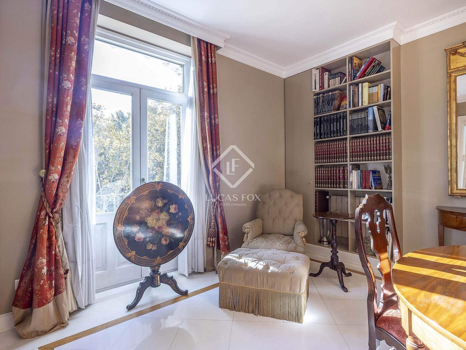 7 slaapkamer Appartement te koop in Valencia stad met garage - € 2.800.000 (Ref: 8917505)