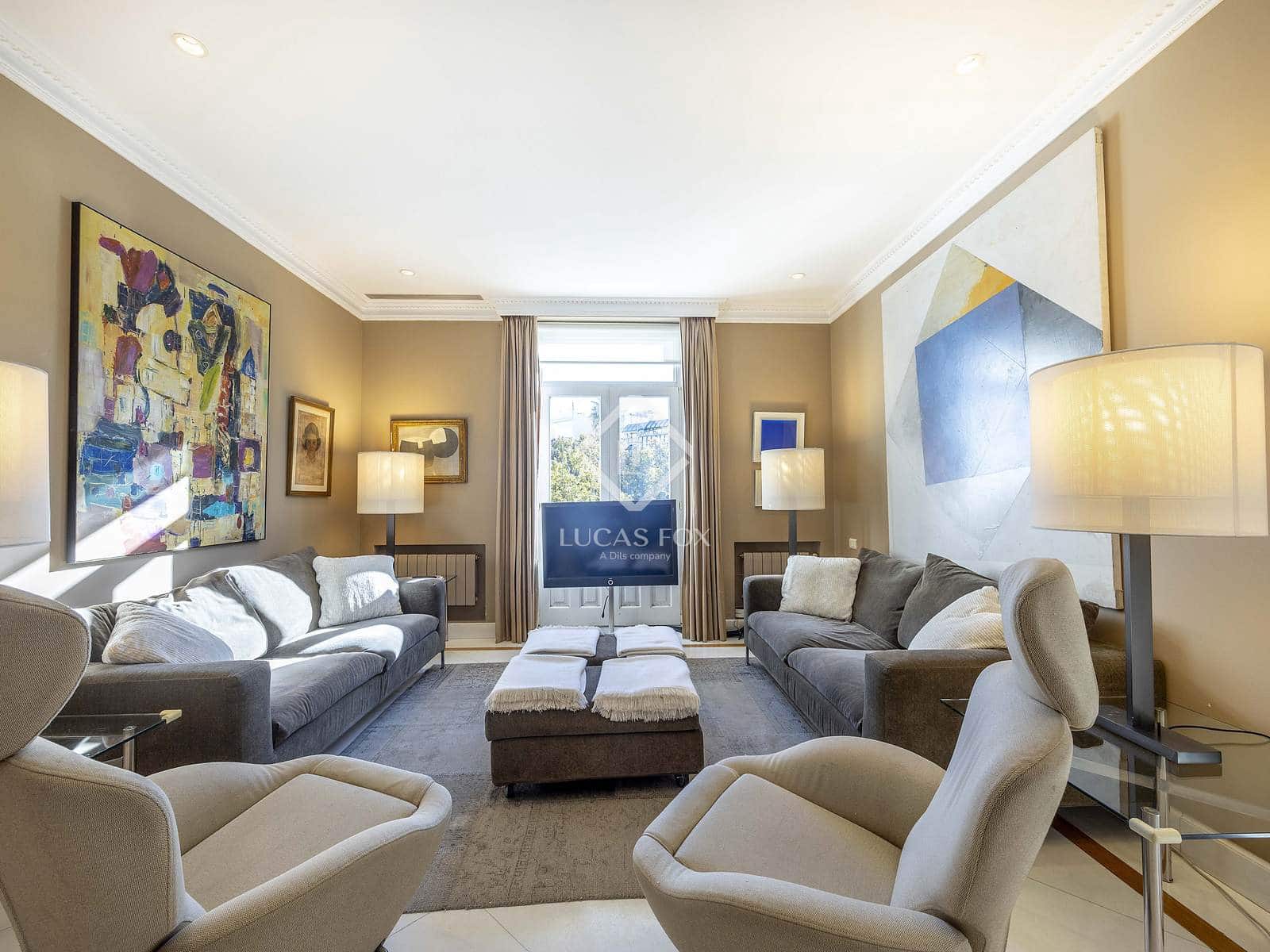 7 slaapkamer Appartement te koop in Valencia stad met garage - € 2.800.000 (Ref: 8917505)