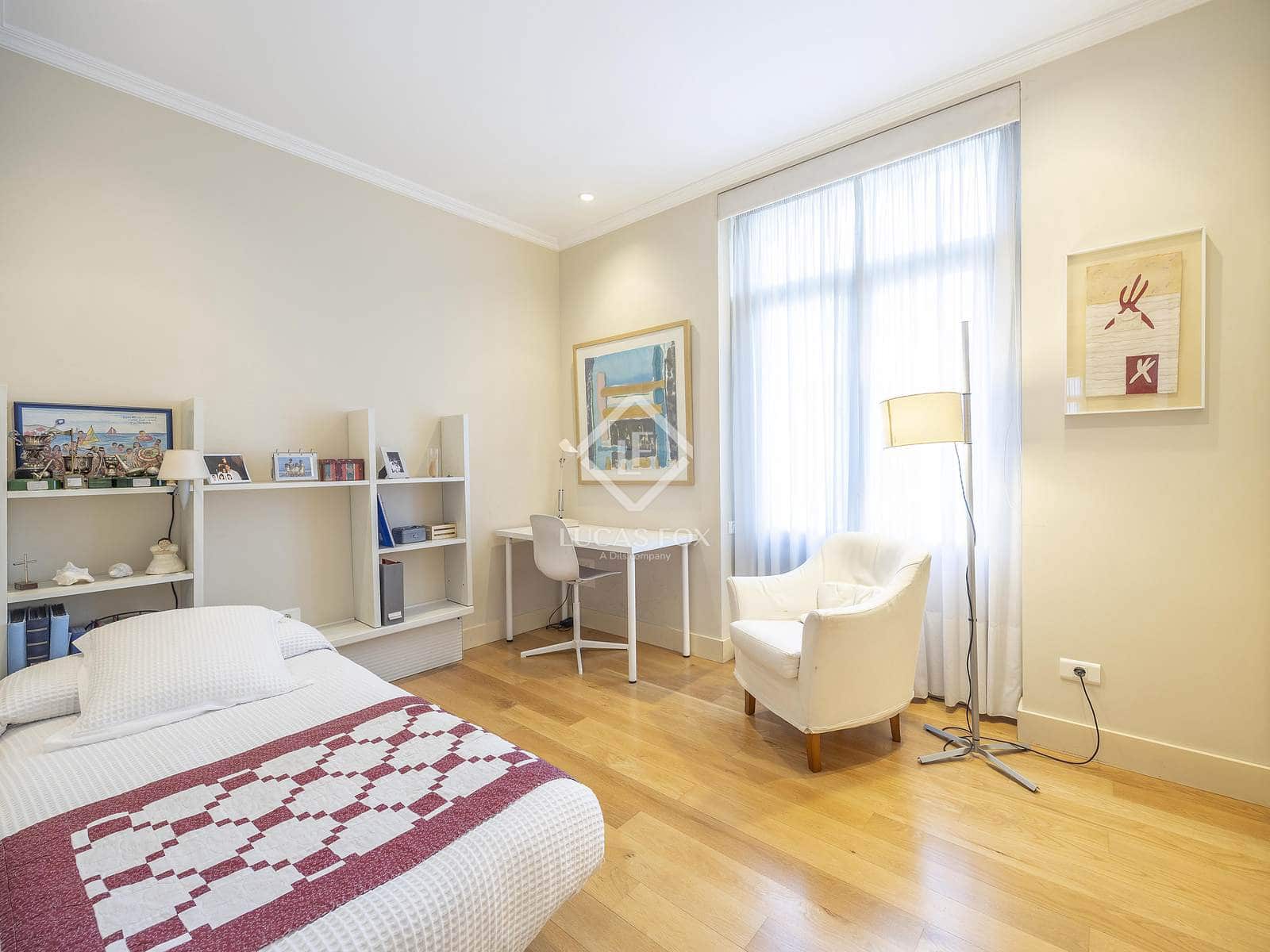 7 slaapkamer Appartement te koop in Valencia stad met garage - € 2.800.000 (Ref: 8917505)