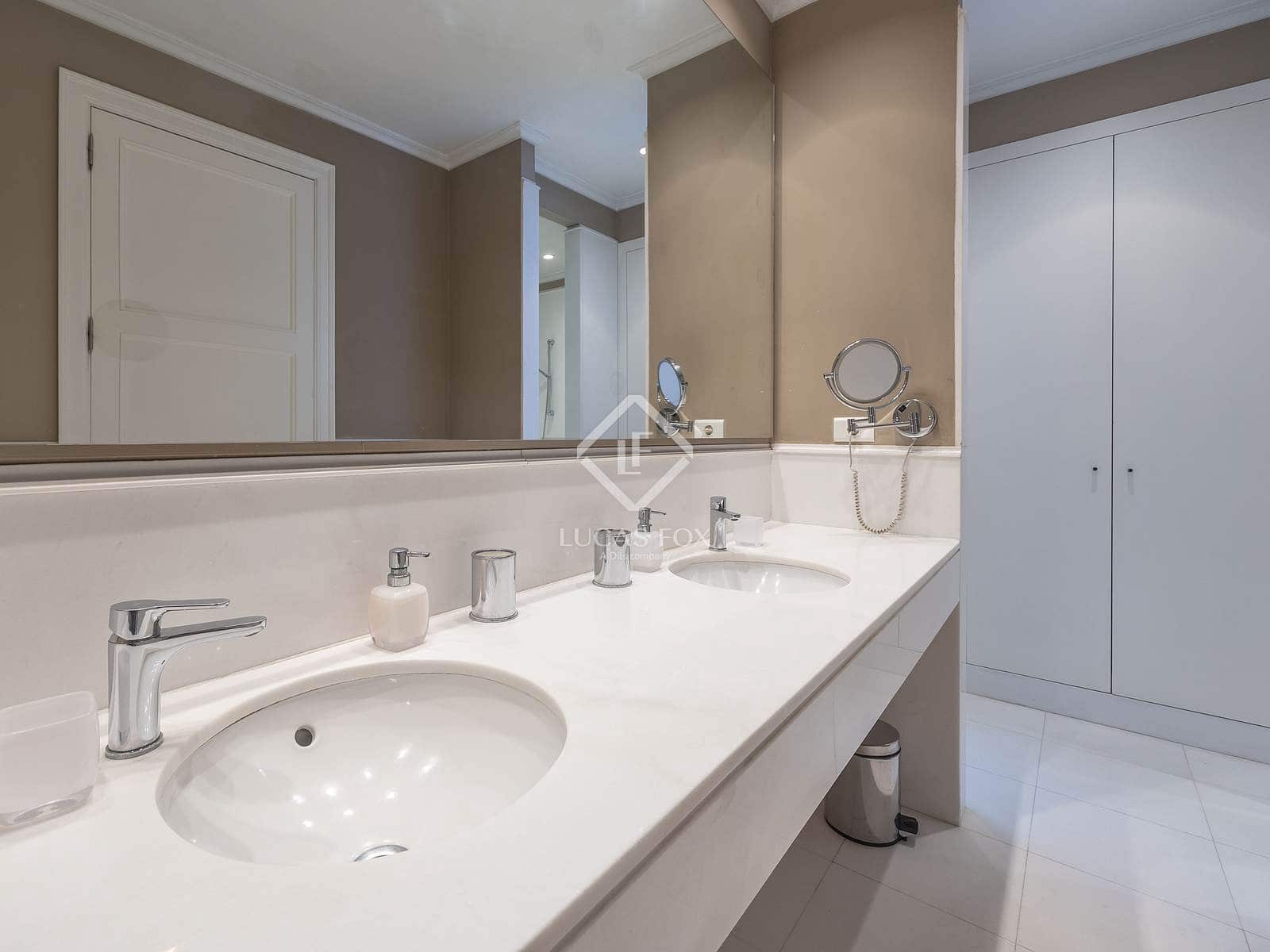 7 slaapkamer Appartement te koop in Valencia stad met garage - € 2.800.000 (Ref: 8917505)