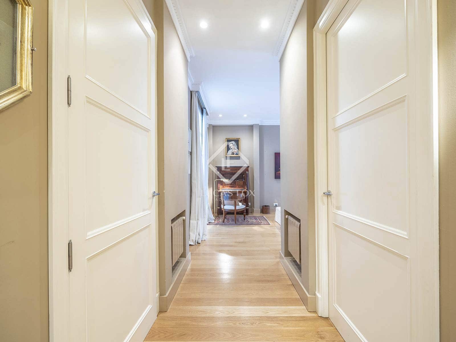 7 slaapkamer Appartement te koop in Valencia stad met garage - € 2.800.000 (Ref: 8917505)