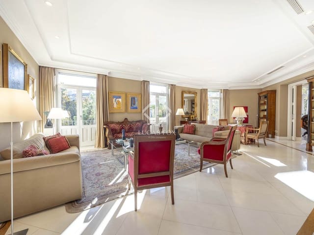 7 quarto Apartamento para venda em Valência cidade com garagem - 2 800 000 € (Ref: 8917505)