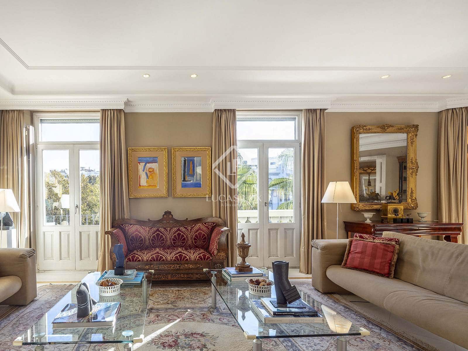 7 slaapkamer Appartement te koop in Valencia stad met garage - € 2.800.000 (Ref: 8917505)