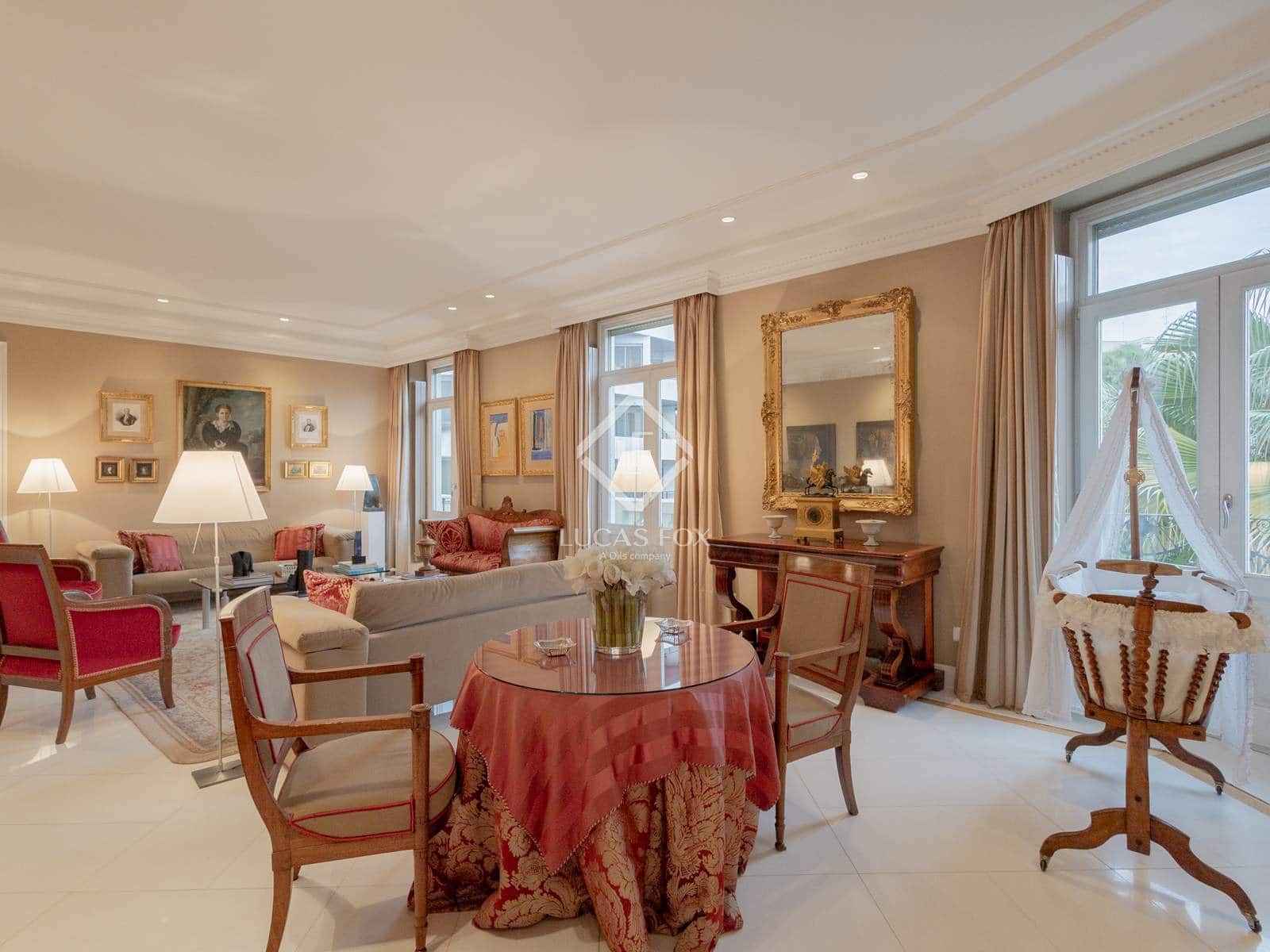 7 slaapkamer Appartement te koop in Valencia stad met garage - € 2.800.000 (Ref: 8917505)