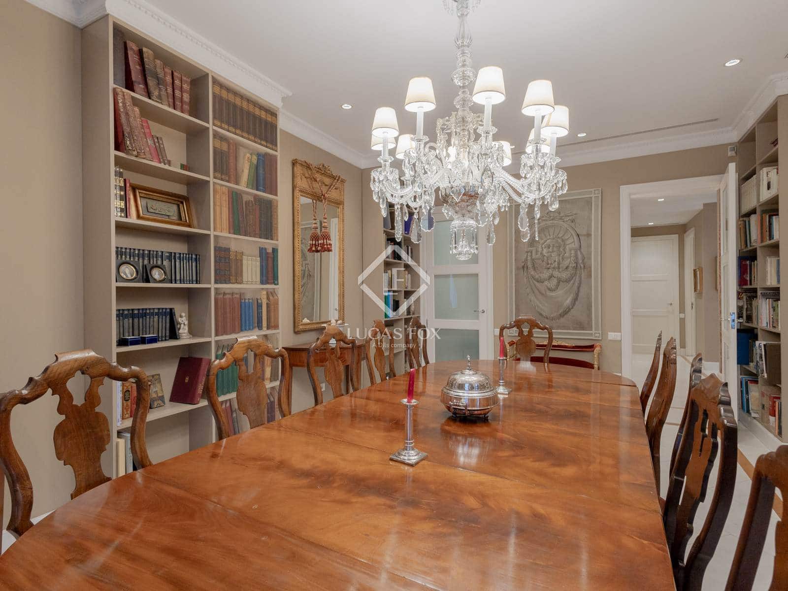 7 slaapkamer Appartement te koop in Valencia stad met garage - € 2.800.000 (Ref: 8917505)