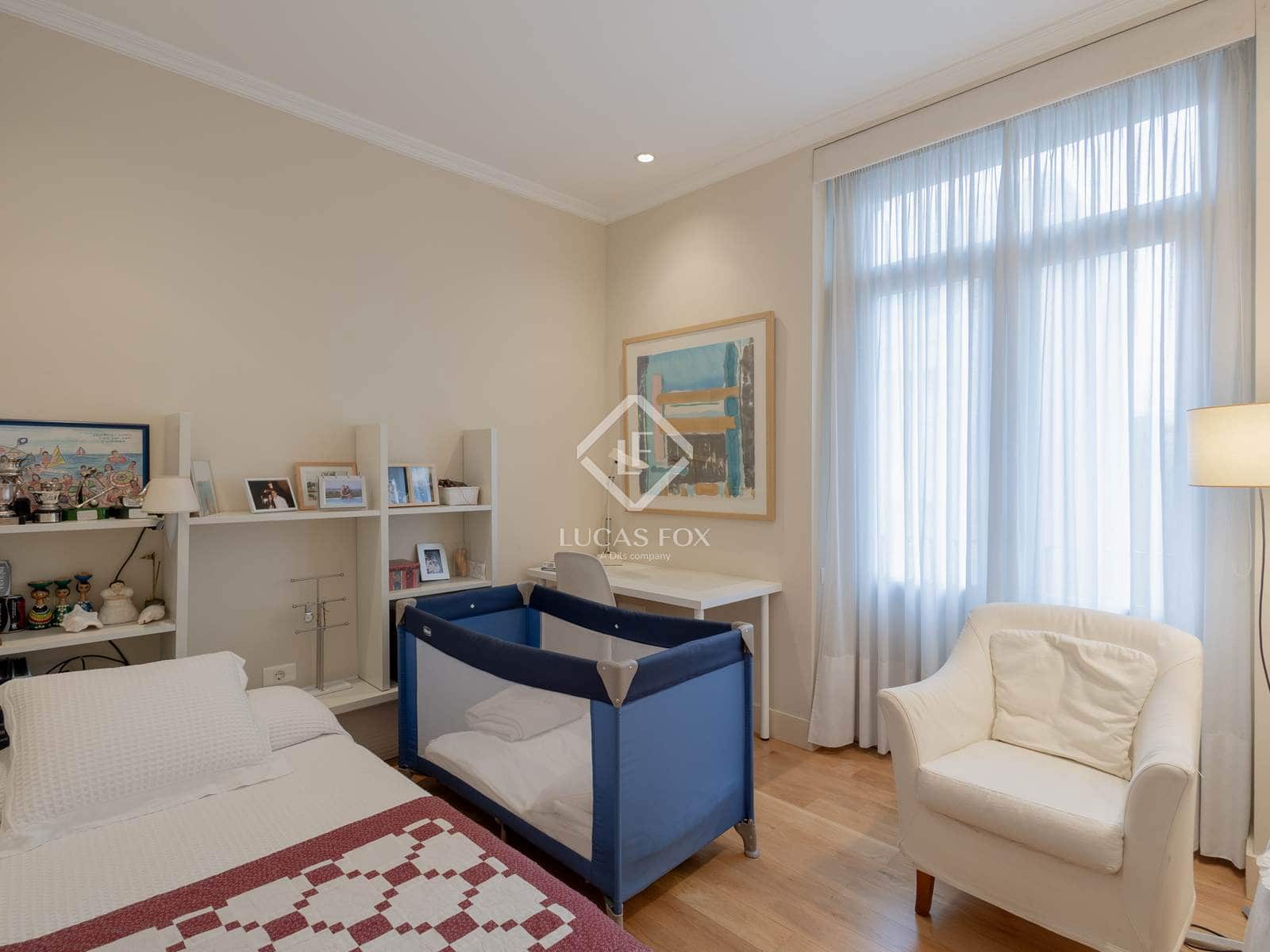 7 slaapkamer Appartement te koop in Valencia stad met garage - € 2.800.000 (Ref: 8917505)