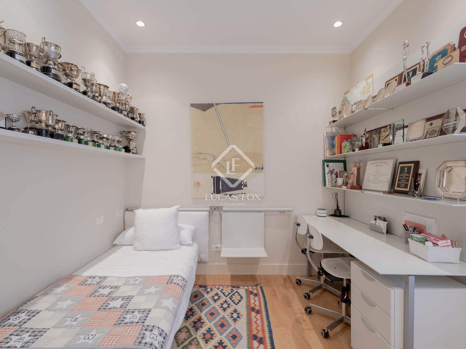 7 slaapkamer Appartement te koop in Valencia stad met garage - € 2.800.000 (Ref: 8917505)