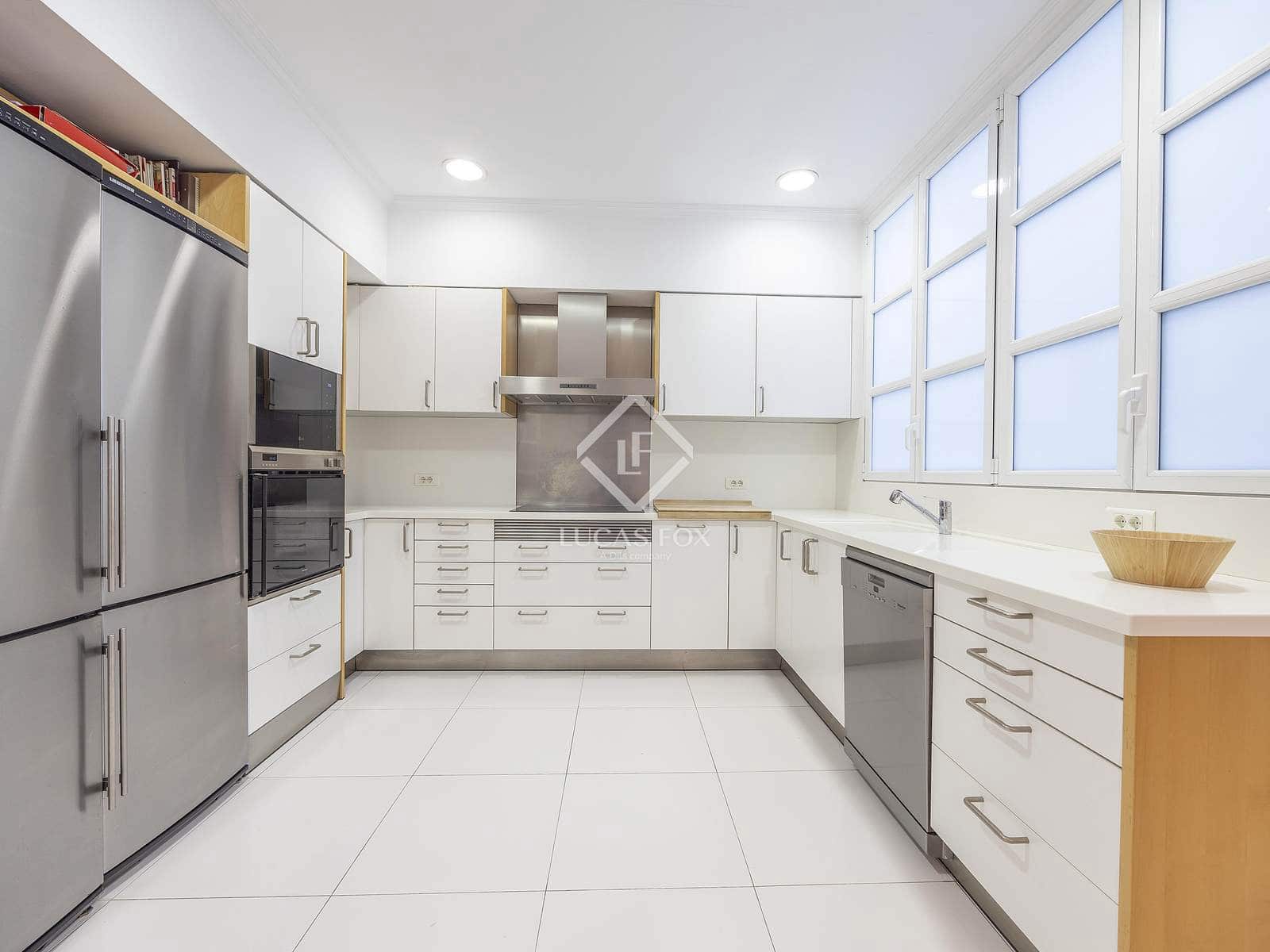 7 slaapkamer Appartement te koop in Valencia stad met garage - € 2.800.000 (Ref: 8917505)