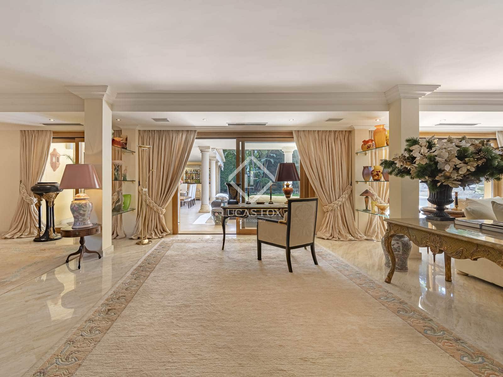 5 bedroom Villa for sale in Nueva Andalucia with pool garage - € 3,495,000 (Ref: 8920043)