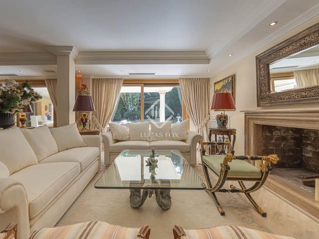 5 slaapkamer Villa te koop in Nueva Andalucia, Marbella met zwembad garage - € 3.495.000 (Ref: 8920043)