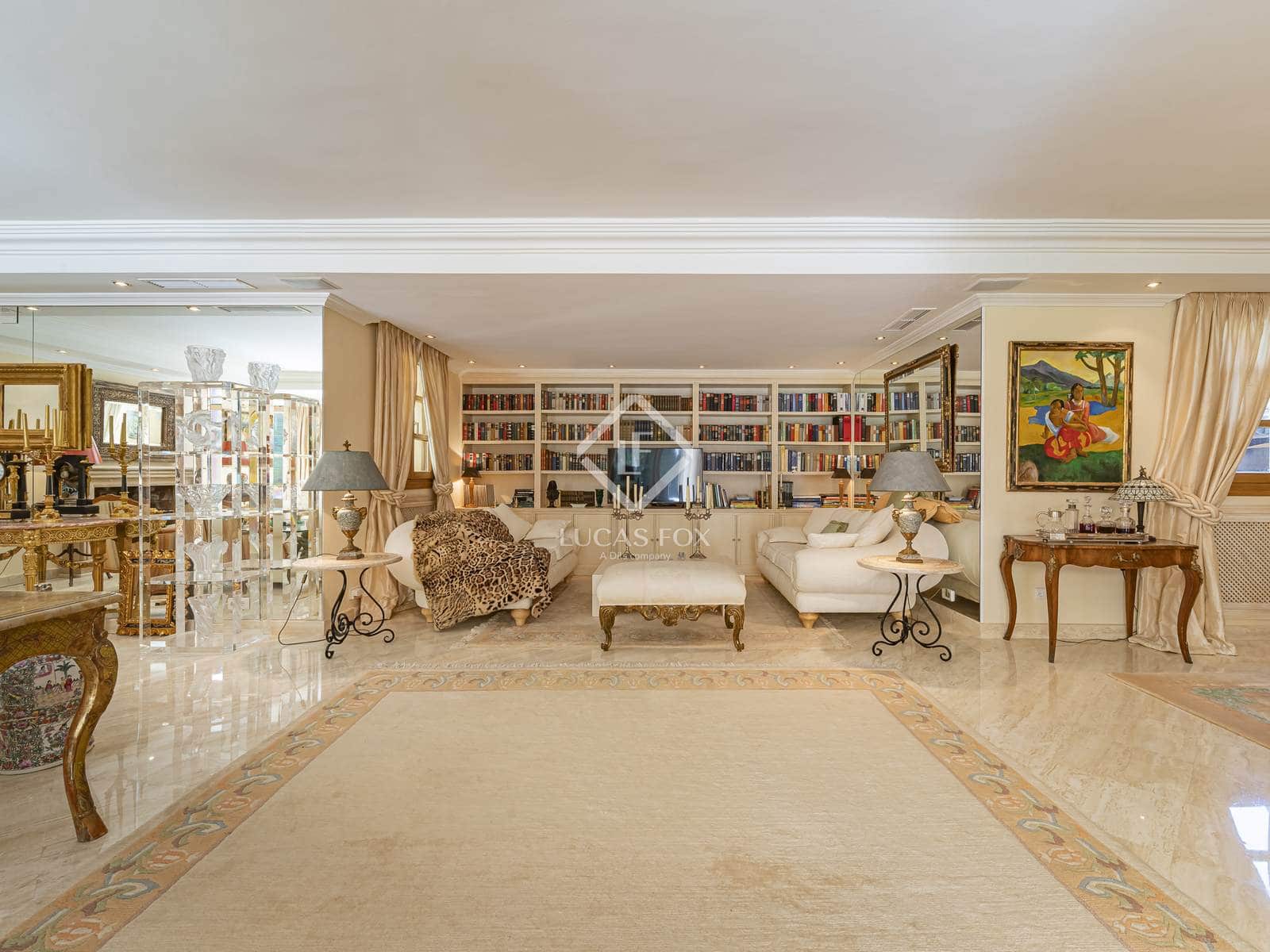 5 bedroom Villa for sale in Nueva Andalucia with pool garage - € 3,495,000 (Ref: 8920043)