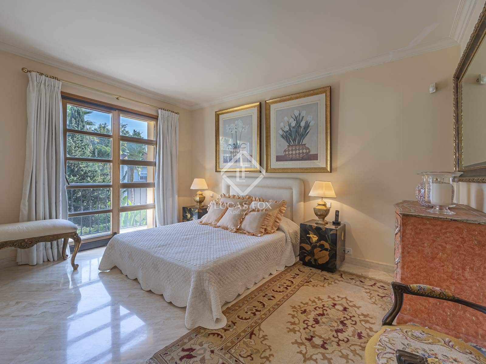 5 bedroom Villa for sale in Nueva Andalucia with pool garage - € 3,495,000 (Ref: 8920043)