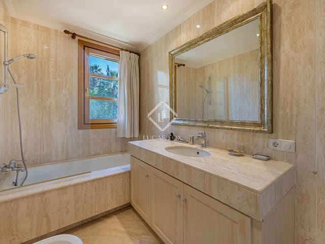 5 slaapkamer Villa te koop in Nueva Andalucia, Marbella met zwembad garage - € 3.495.000 (Ref: 8920043)