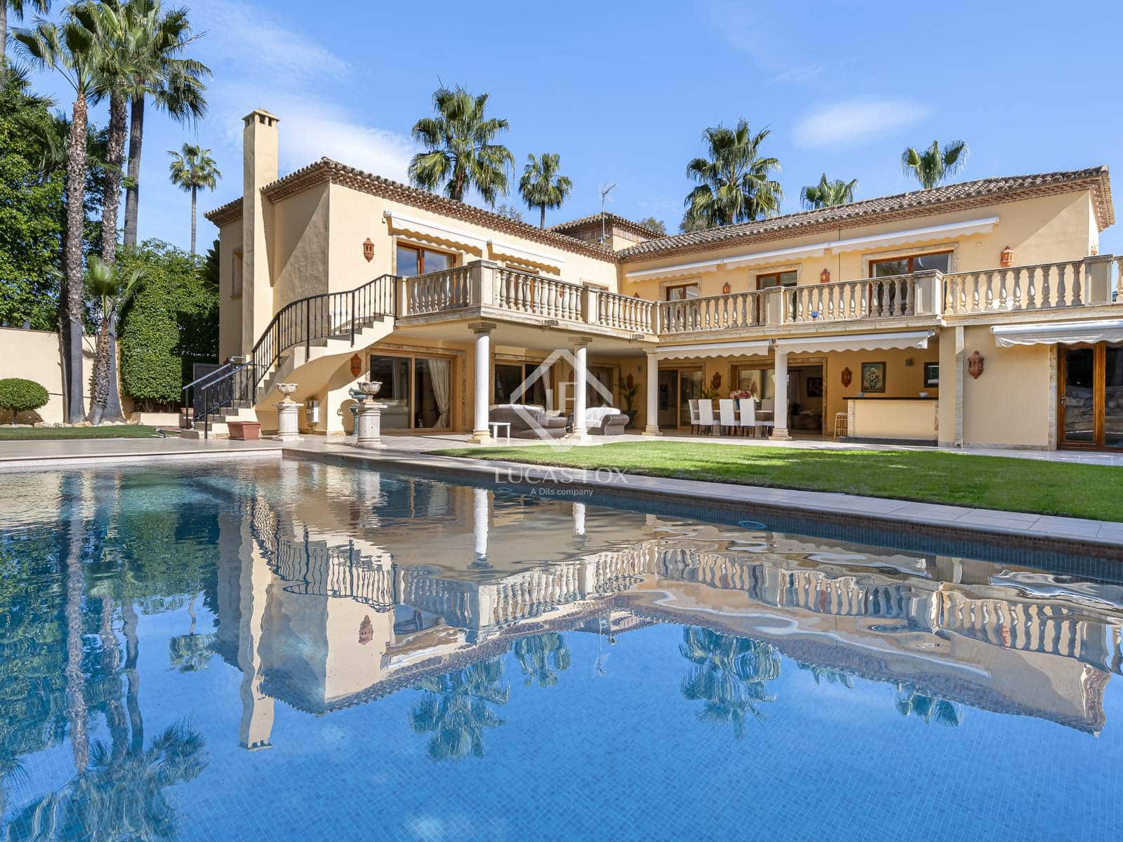 5 bedroom Villa for sale in Nueva Andalucia with pool garage - € 3,495,000 (Ref: 8920043)