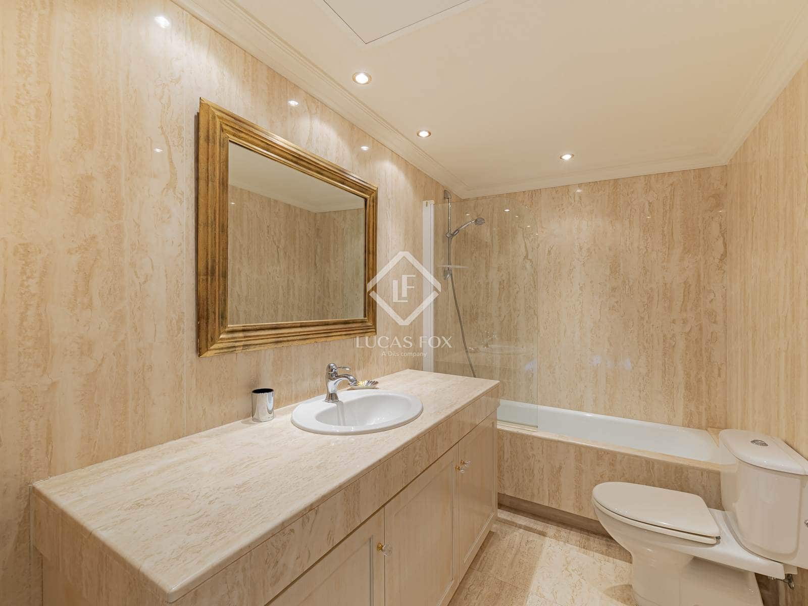 5 bedroom Villa for sale in Nueva Andalucia with pool garage - € 3,495,000 (Ref: 8920043)