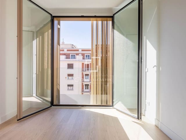1 slaapkamer Appartement te koop in Rios Rosas, Madrid stad - € 719.677 (Ref: 8921795)