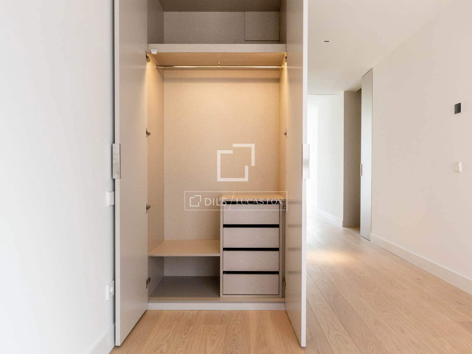 1 bedroom Apartment for sale in Madrid city - € 719,677 (Ref: 8921795)