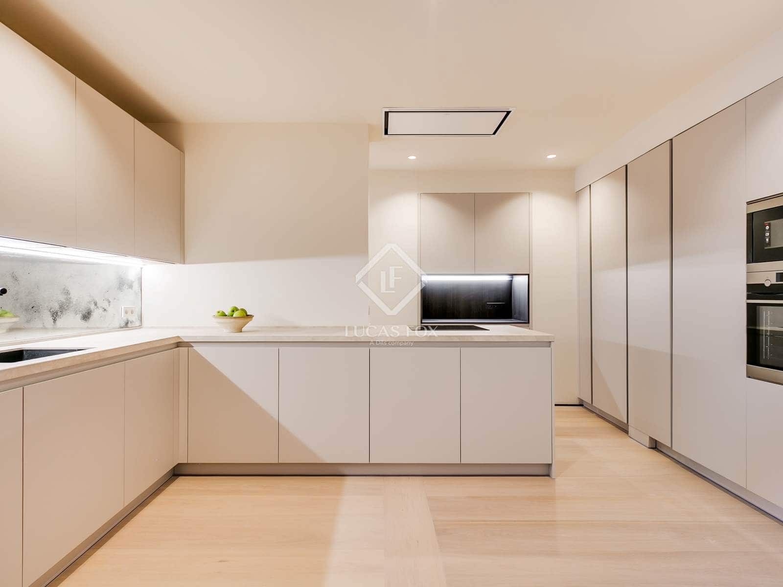 4 soveværelse Lejlighed til salg i Madrid by med garage - € 4.200.000 (Ref: 8922598)