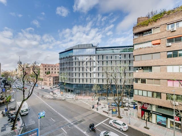 4 slaapkamer Appartement te koop in Almagro, Madrid stad met garage - € 4.200.000 (Ref: 8922598)