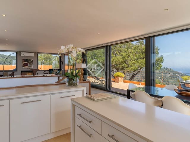 4 bedroom Villa for sale in Begur with pool garage - € 1,950,000 (Ref: 8924897)