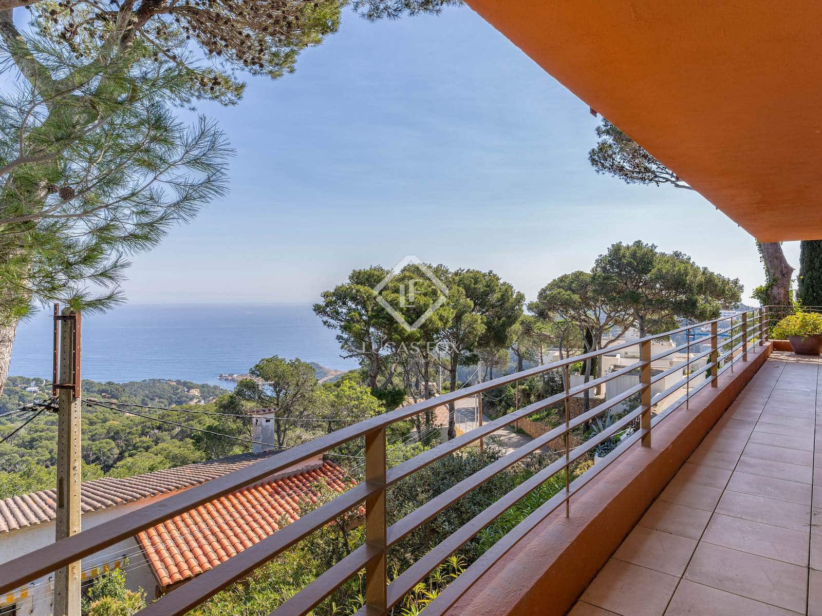 4 bedroom Villa for sale in Begur with pool garage - € 1,950,000 (Ref: 8924897)