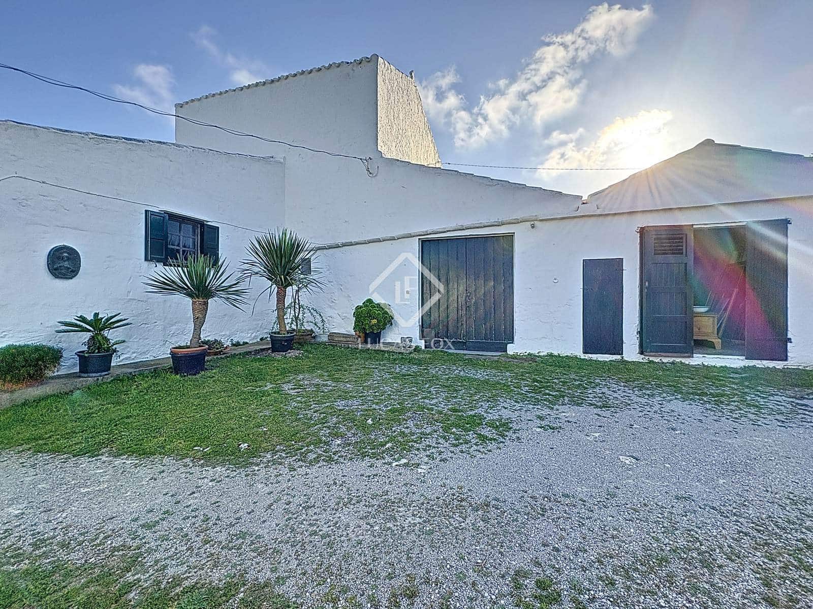 5 soveværelse Finca/Landehus til salg i San Luis / Sant Lluis med garage - € 1.900.000 (Ref: 8925104)