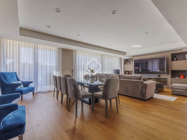 5 bedroom Villa for sale in Las Rozas de Madrid with pool - € 2,400,000 (Ref: 8925105)