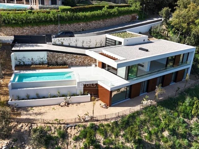 5 soverom Villa til salgs i Platja d'Aro, Castell-Platja d'Aro med svømmebasseng garasje - € 3 250 000 (Ref: 8925325)