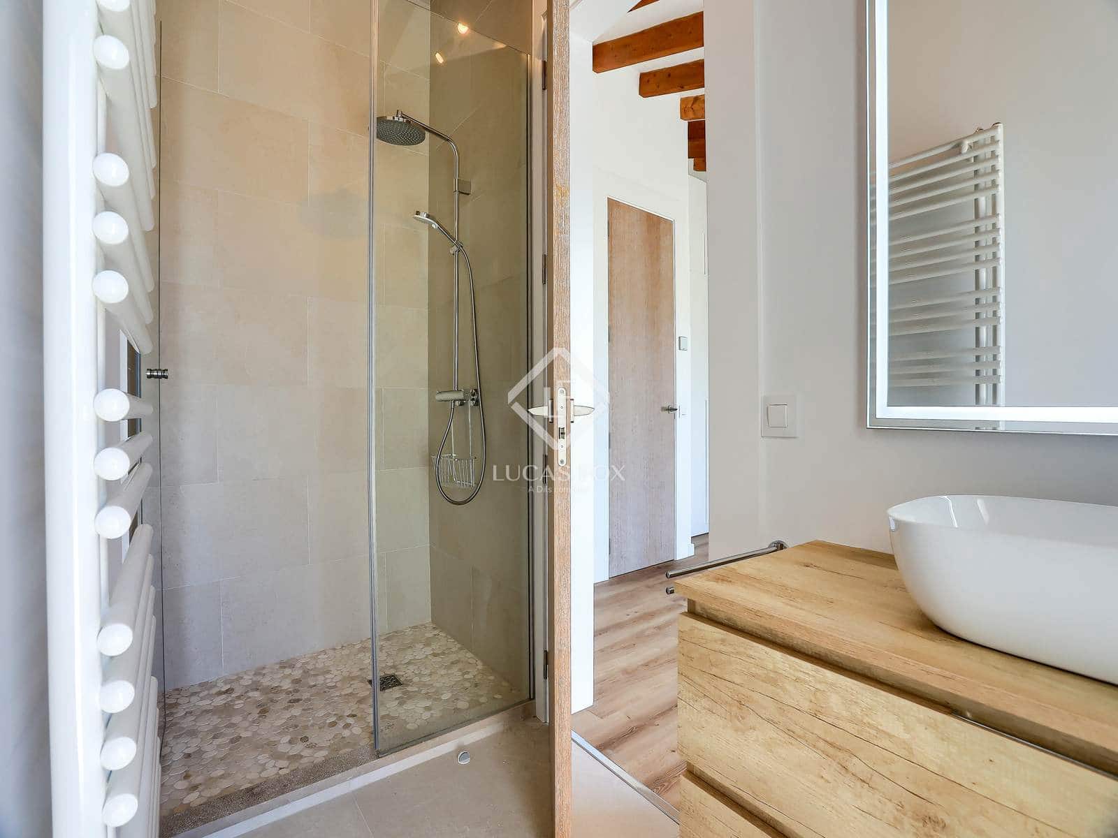 3 soveværelse Villa til salg i Llubi med swimmingpool garage - € 1.390.000 (Ref: 8927172)