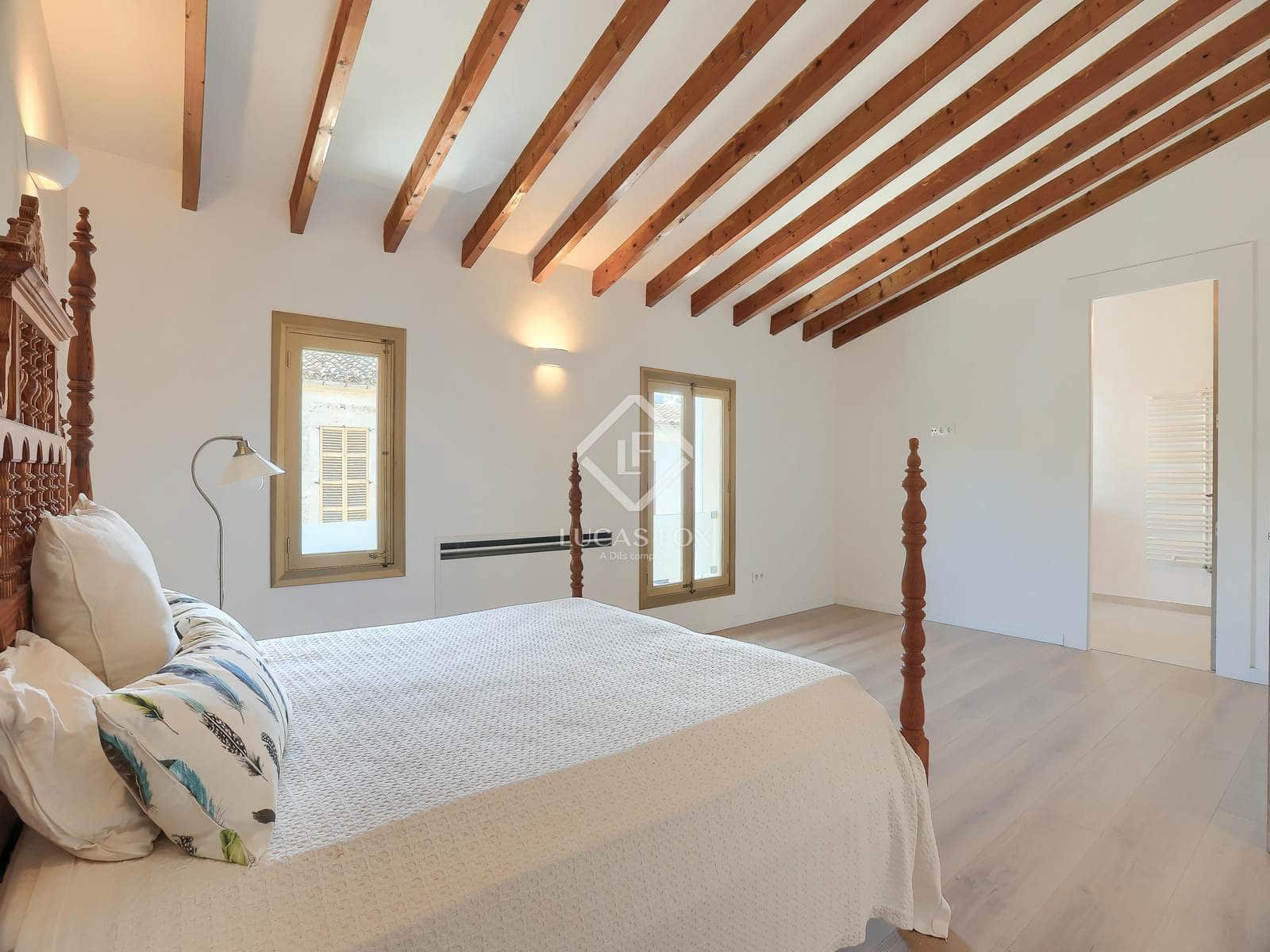 3 soveværelse Villa til salg i Llubi med swimmingpool garage - € 1.390.000 (Ref: 8927172)