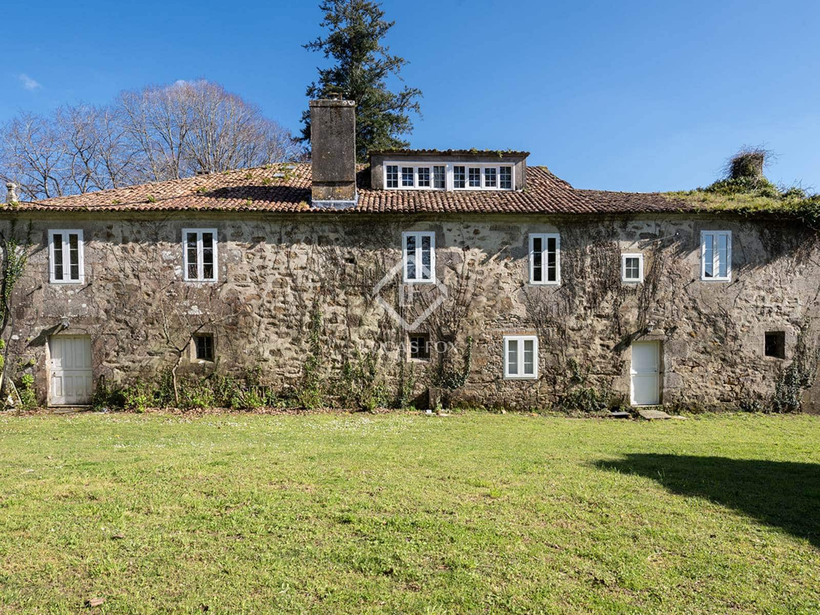 8 soveværelse Finca/Landehus til salg i Teo med garage - € 950.000 (Ref: 8927173)