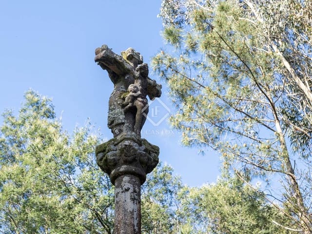 8 bedroom Finca/Country House for sale in Teo with garage - € 950,000 (Ref: 8927173)