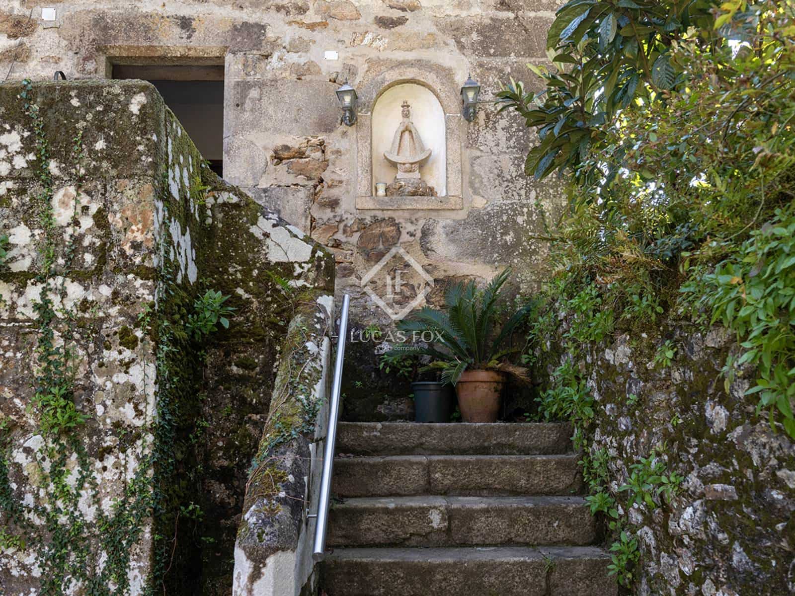 8 soveværelse Finca/Landehus til salg i Teo med garage - € 950.000 (Ref: 8927173)