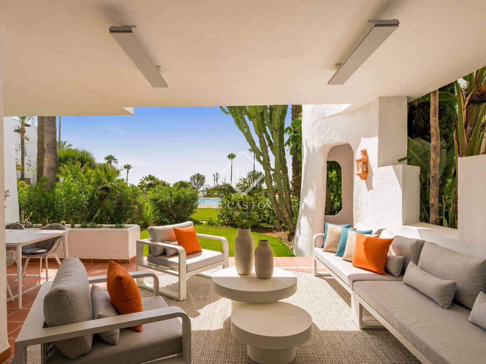 3 soveværelse Lejlighed til salg i Costalita med swimmingpool garage - € 1.695.000 (Ref: 8928004)