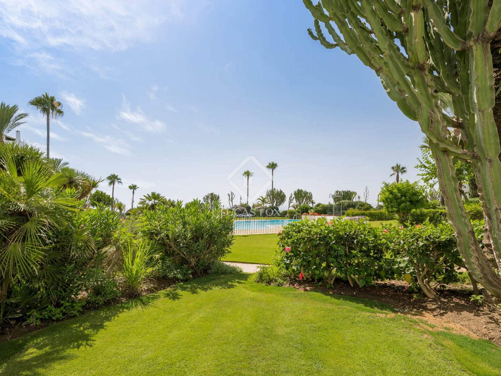 3 soveværelse Lejlighed til salg i Costalita med swimmingpool garage - € 1.695.000 (Ref: 8928004)