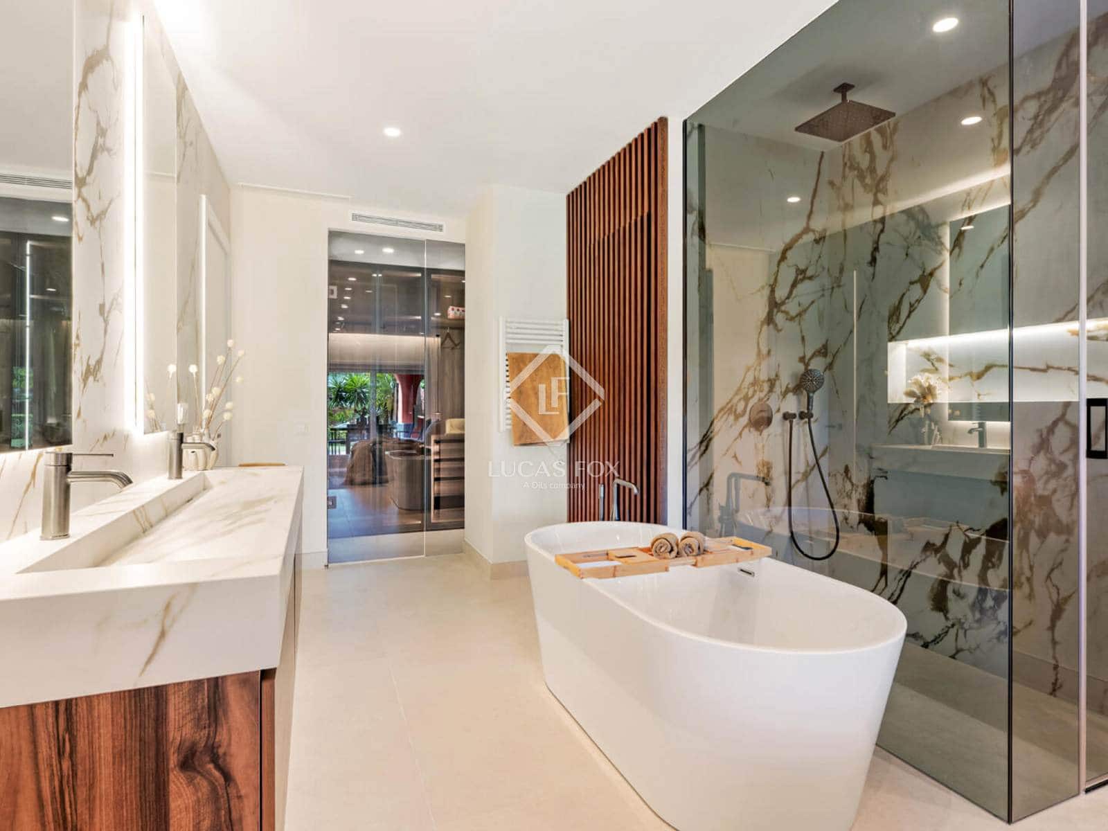 3 slaapkamer Appartement te koop in Estepona met zwembad garage - € 1.825.000 (Ref: 8928005)