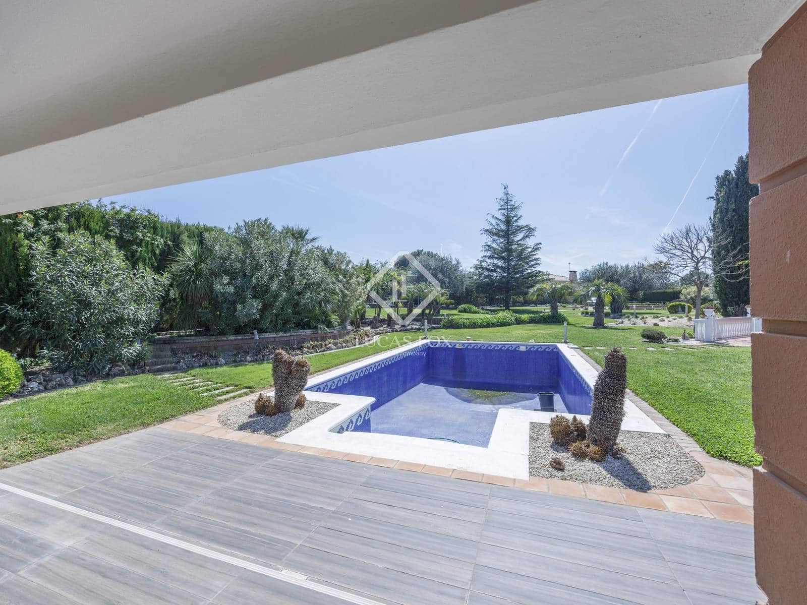 4 soveværelse Villa til salg i Montserrat med swimmingpool garage - € 930.000 (Ref: 8928079)