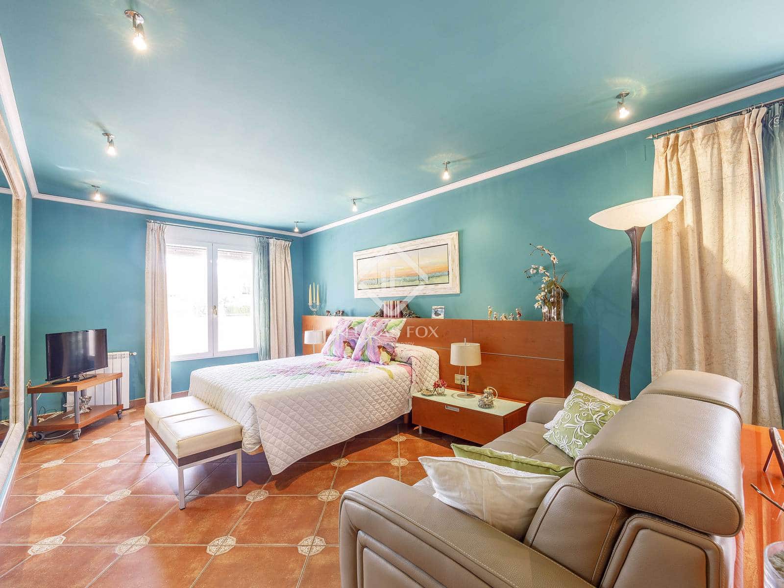 4 soveværelse Villa til salg i Montserrat med swimmingpool garage - € 930.000 (Ref: 8928079)