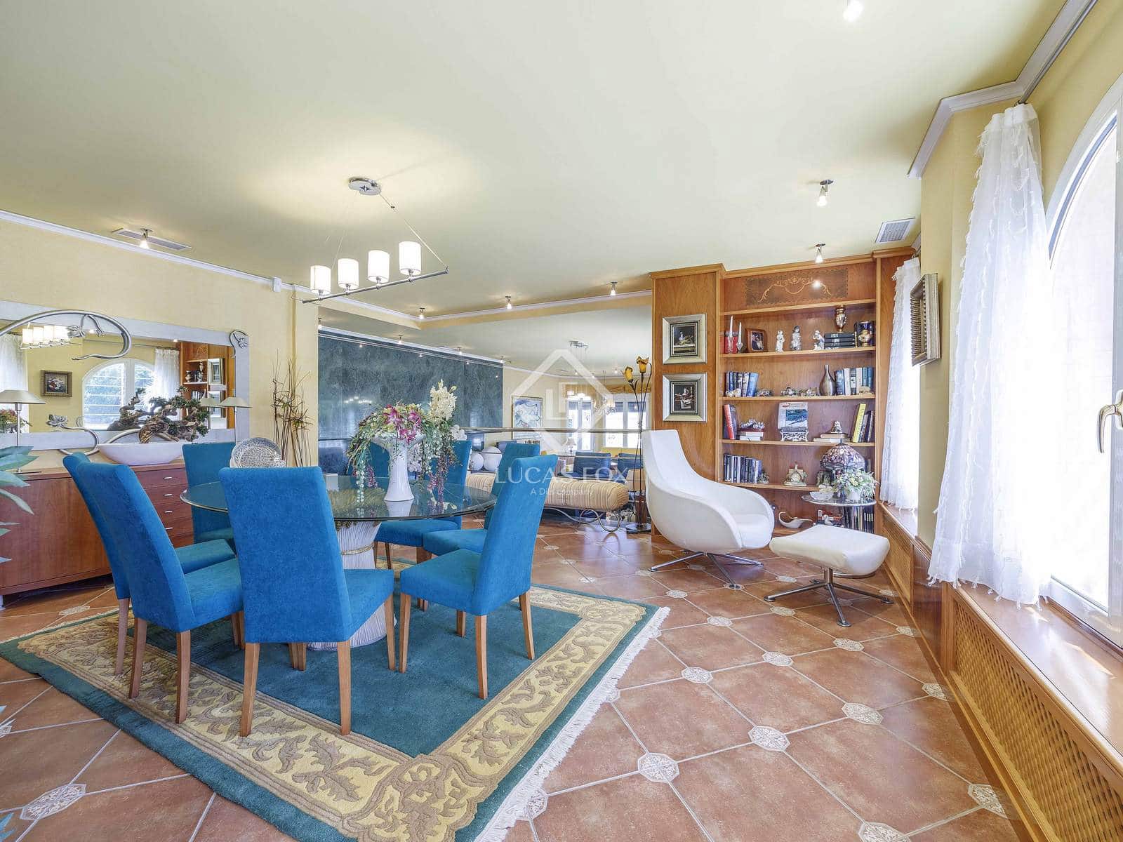 4 soveværelse Villa til salg i Montserrat med swimmingpool garage - € 930.000 (Ref: 8928079)