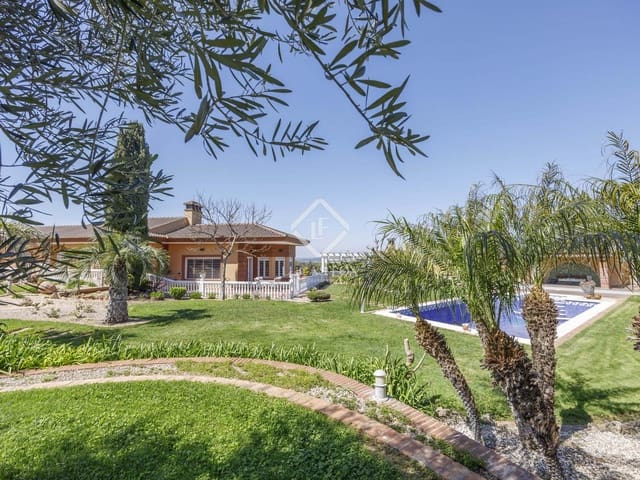 4 soveværelse Villa til salg i Montserrat med swimmingpool garage - € 930.000 (Ref: 8928079)