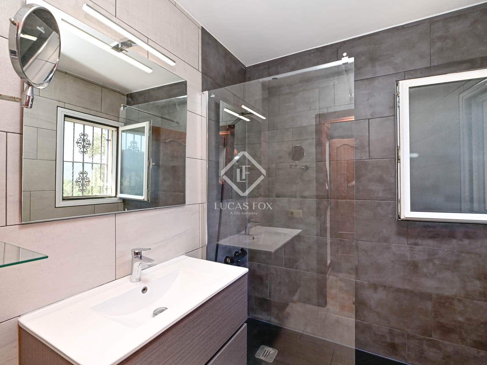 4 soveværelse Villa til salg i Santa Cristina d'Aro med swimmingpool - € 480.000 (Ref: 8931547)