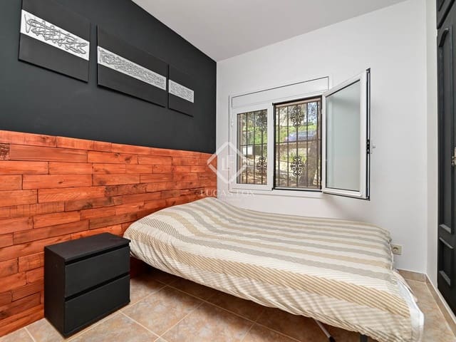 4 Zimmer Villa zu verkaufen in Santa Cristina d'Aro mit Pool - 480.000 € (Ref: 8931547)