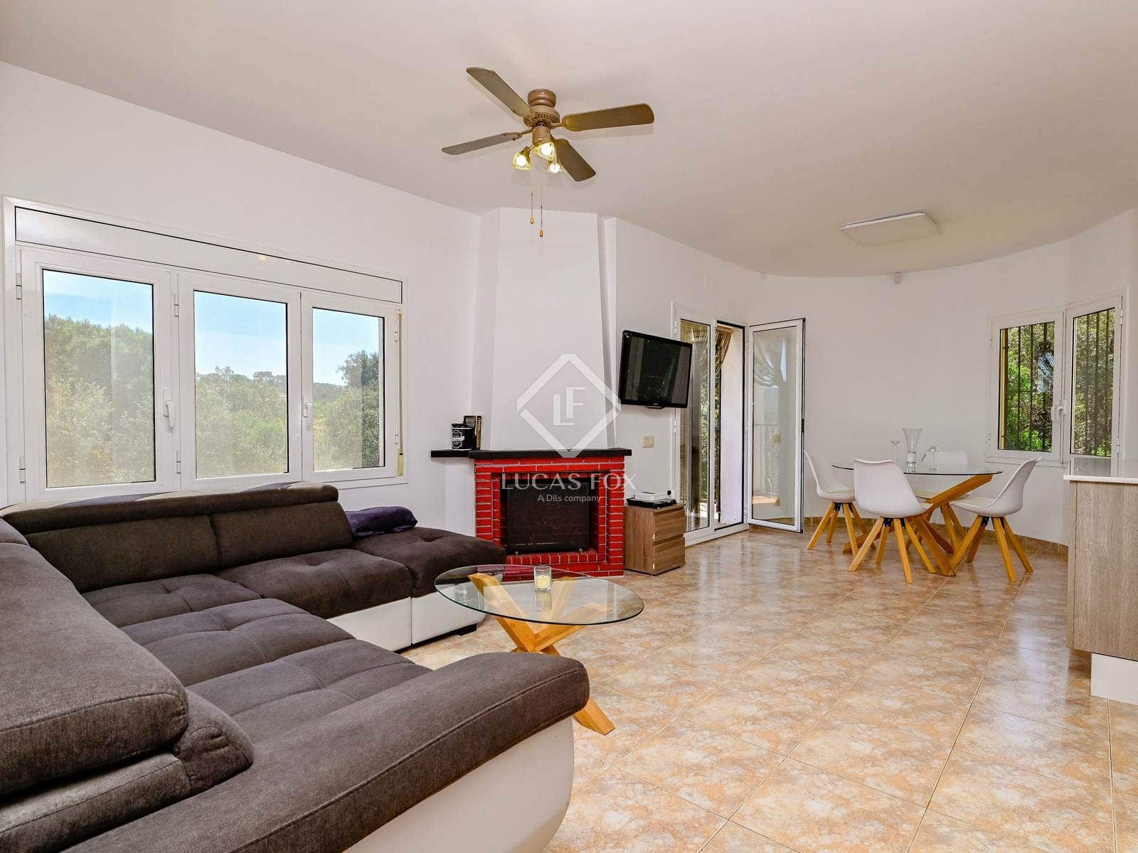 4 soveværelse Villa til salg i Santa Cristina d'Aro med swimmingpool - € 480.000 (Ref: 8931547)