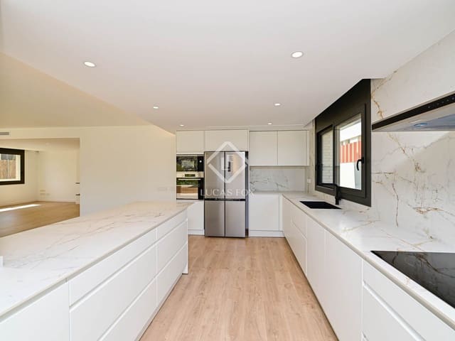 4 chambre Villa/Maison à vendre à S'Agaro, Castell-Platja d'Aro avec piscine garage - 1 650 000 € (Ref: 8931701)