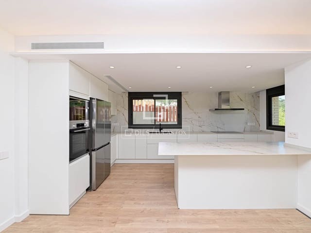 4 quarto Moradia para venda em S'Agaro, Castell-Platja d'Aro com piscina garagem - 1 570 000 € (Ref: 8931701)