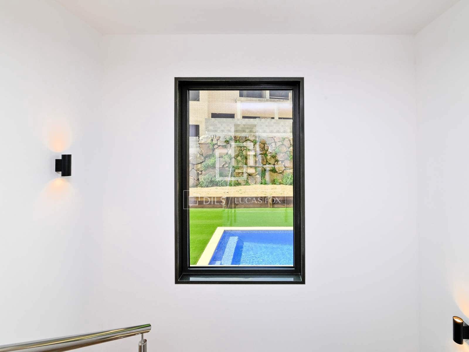 4 bedroom Villa for sale in S'Agaro with pool garage - € 1,570,000 (Ref: 8931701)